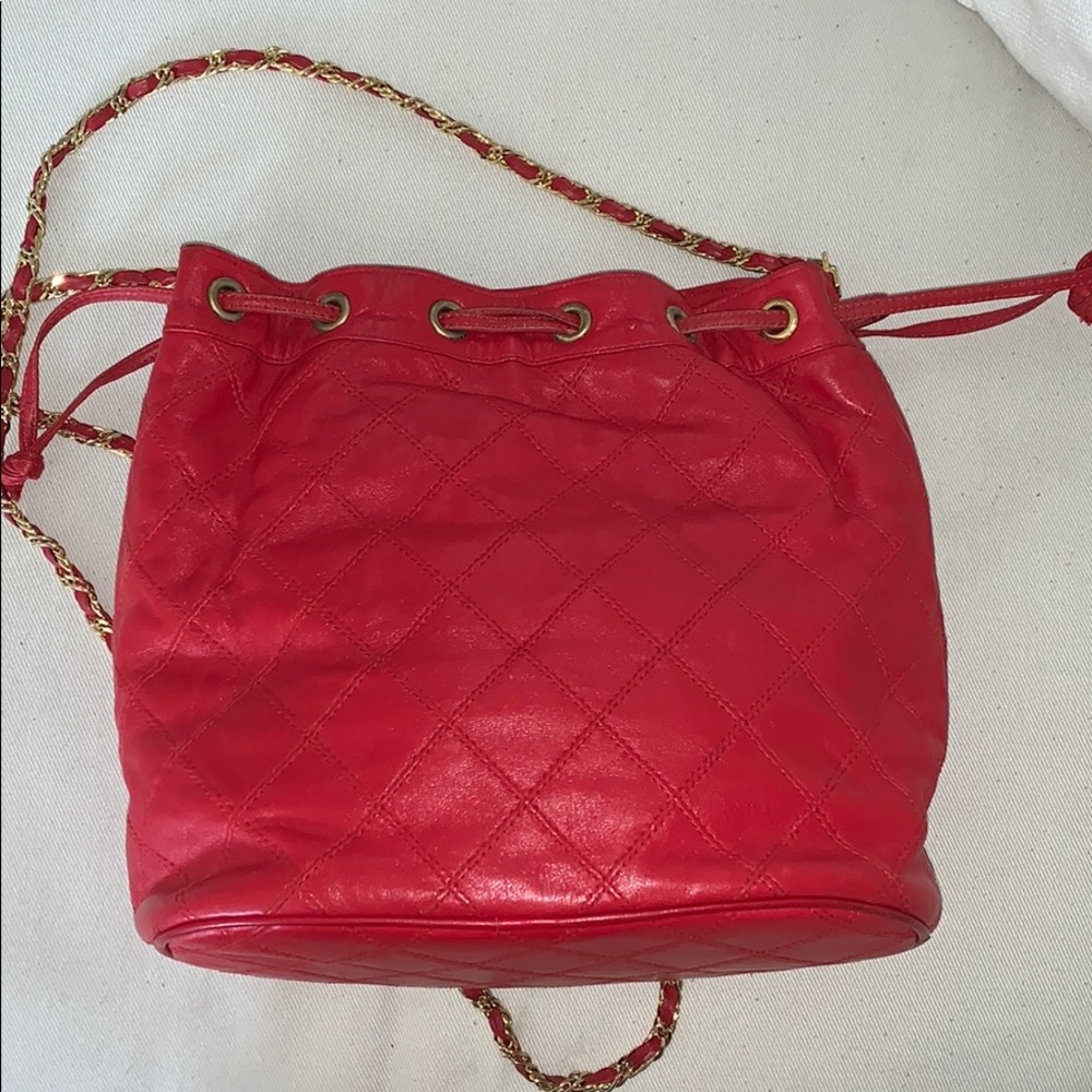 JAY HERBERT QUILTED LEATHER DRAWSTRING BUCKET BAG - Picture 6 of 11